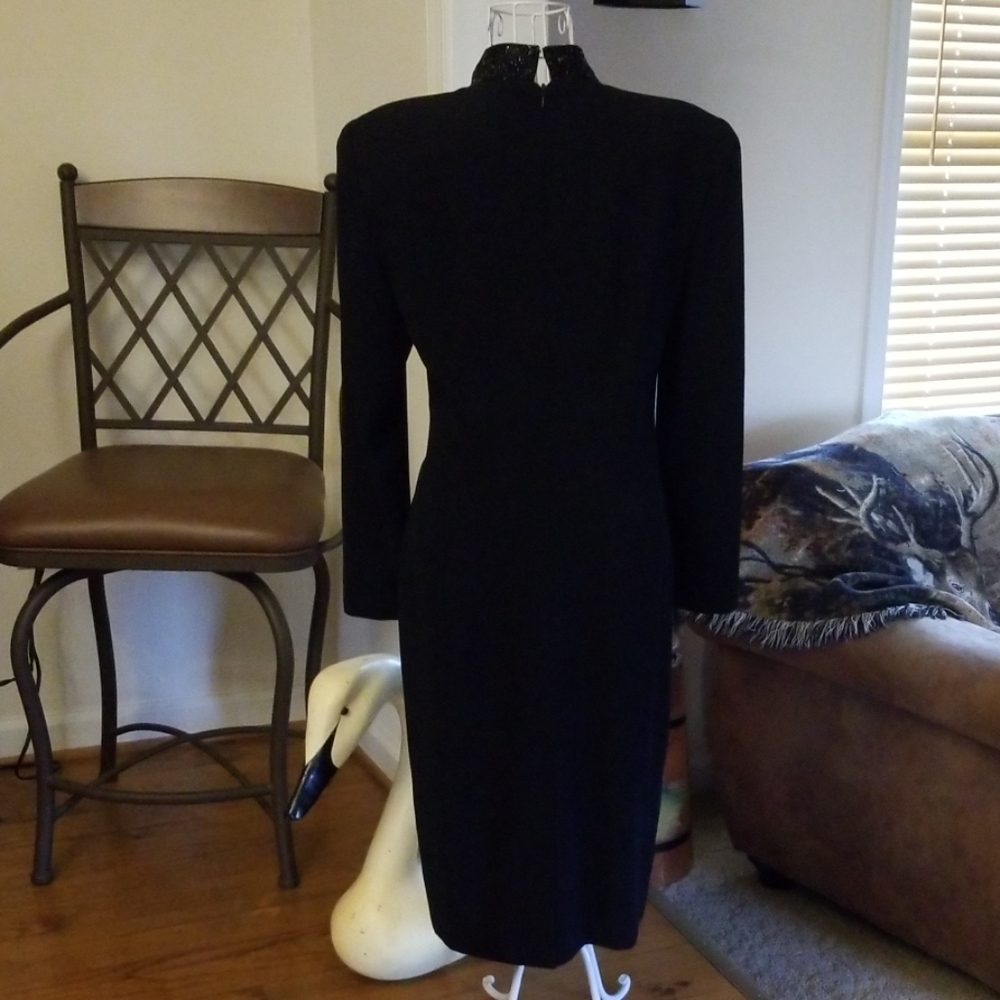 Amazing black dress - Picture 5 of 8